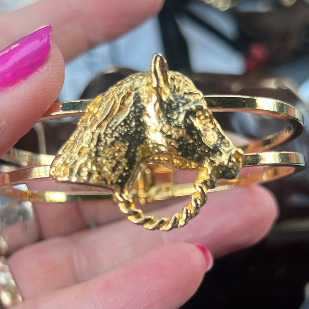 Mimi Di N 1974 Gold Toned Vintage Horse Head 🐴 Equestrian Bangle Bracelet Signed